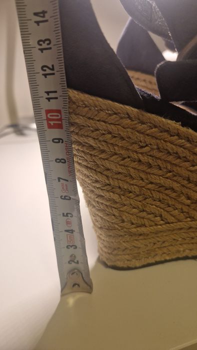 Sandale UGG Lauri din piele întoarsă naturală