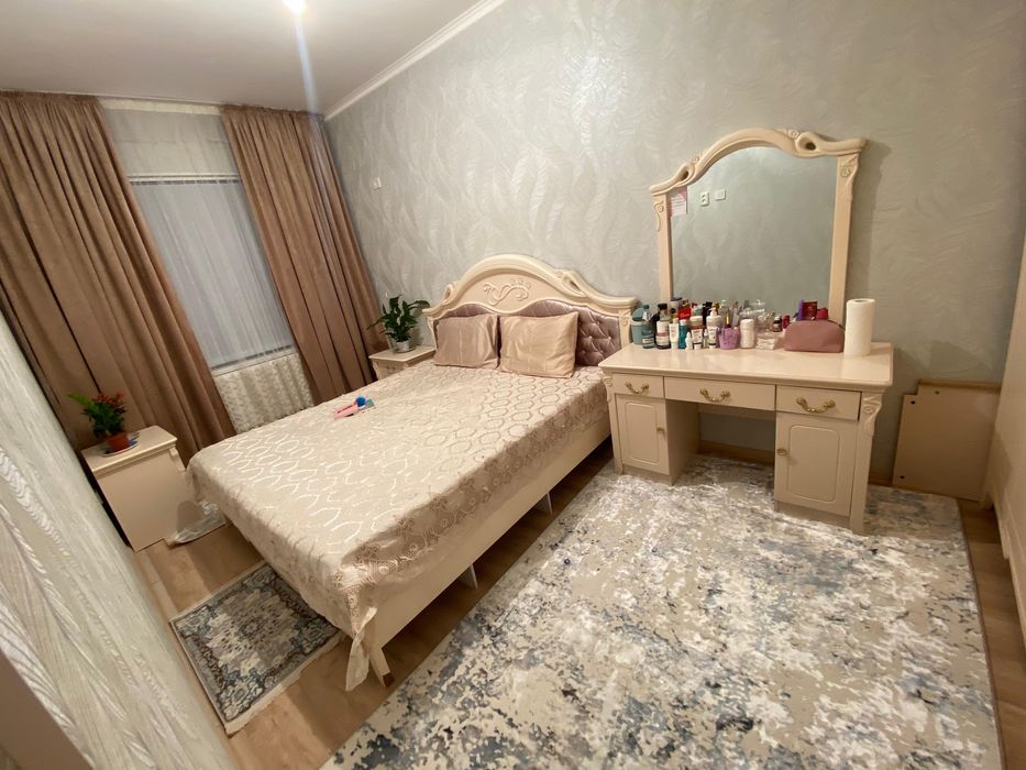 Продается спальный гарнитур!