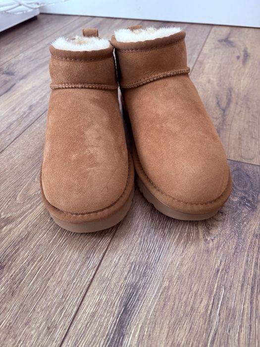 UGG noi impecabile marimea 37