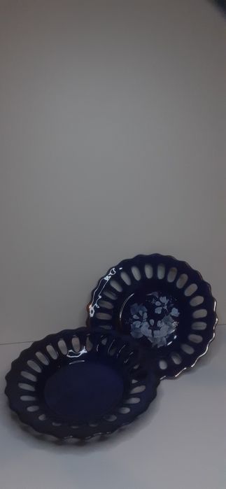 Vând farfuri din porțelan decorative