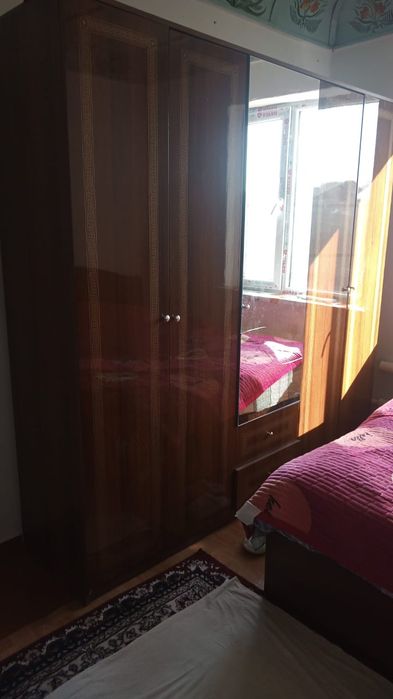 Шкаф сатылады . .