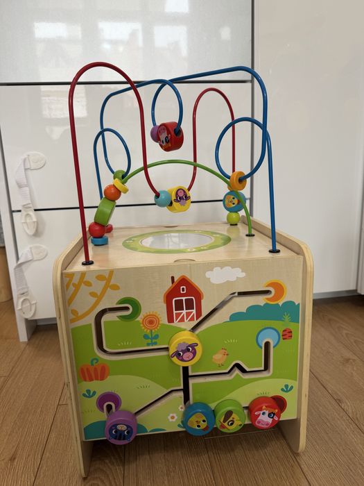 Монтесори Дървен образователен куб с активности Ферма Tooky Toy