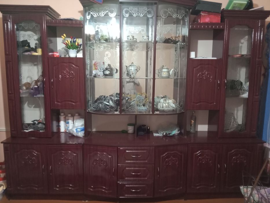 Stenka. Sifatliy va yaxshi holda saqlangan. Na