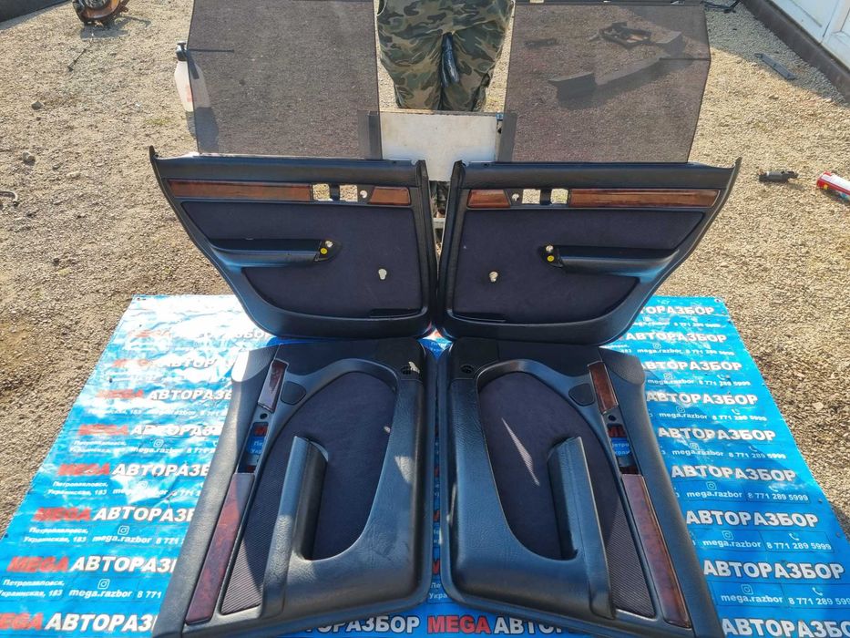 Обшивки дверей на Ауди А6С4 / Audi A6C4