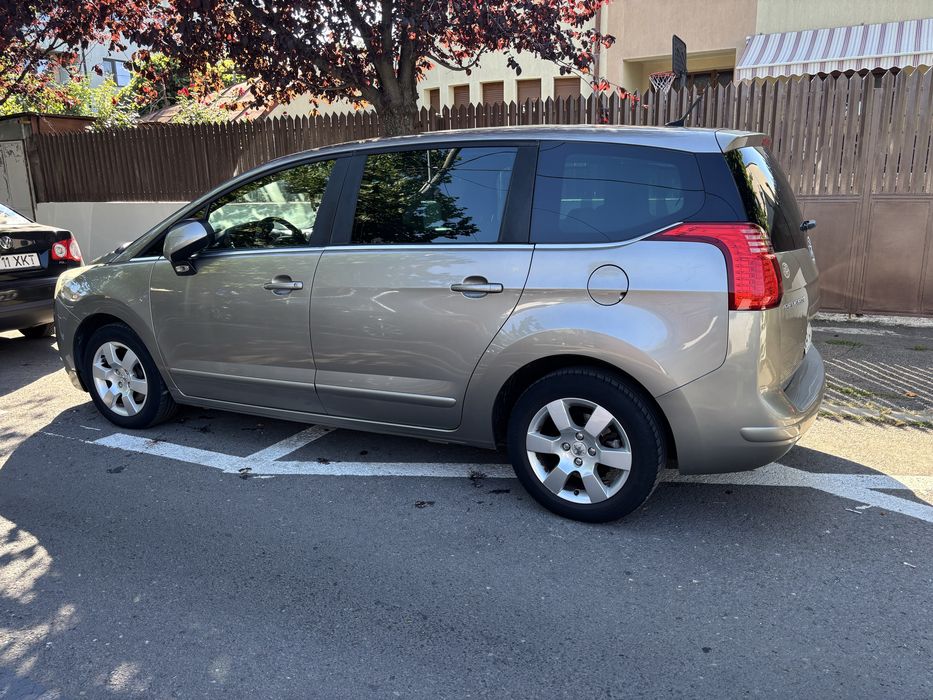 PEUGEOT 5008 2012 — imagine 2