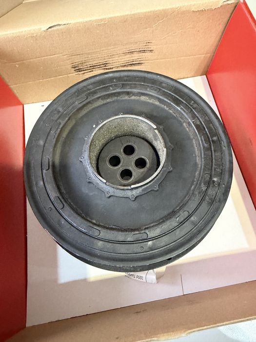 Демпферна шайба БМВ 320 е90 177