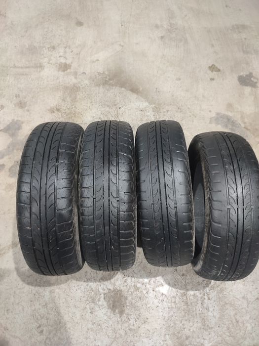 Продам комплект резины 175/65/14