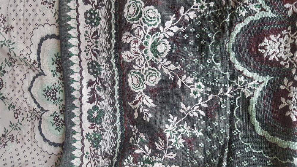 Покривки за легло, диван и маса