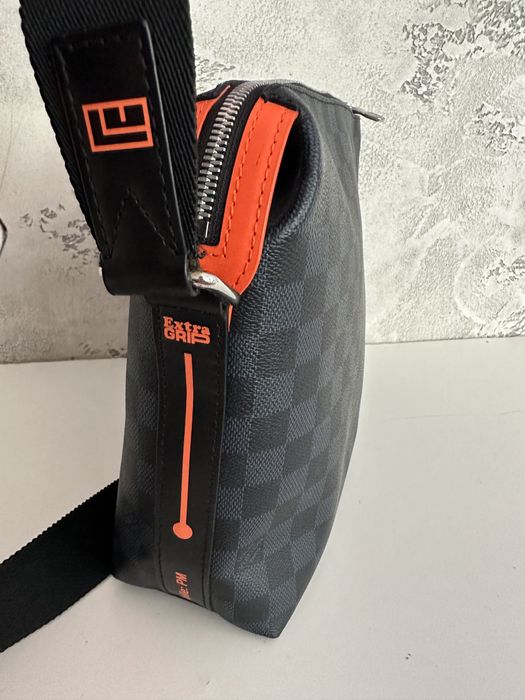 Чанта Louis Vuitton Discovery Limited edition