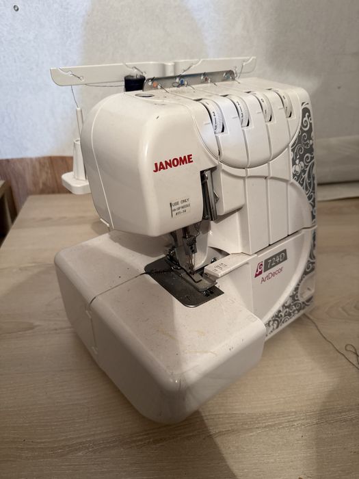 оверлок janome