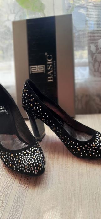 Продам туфли женские