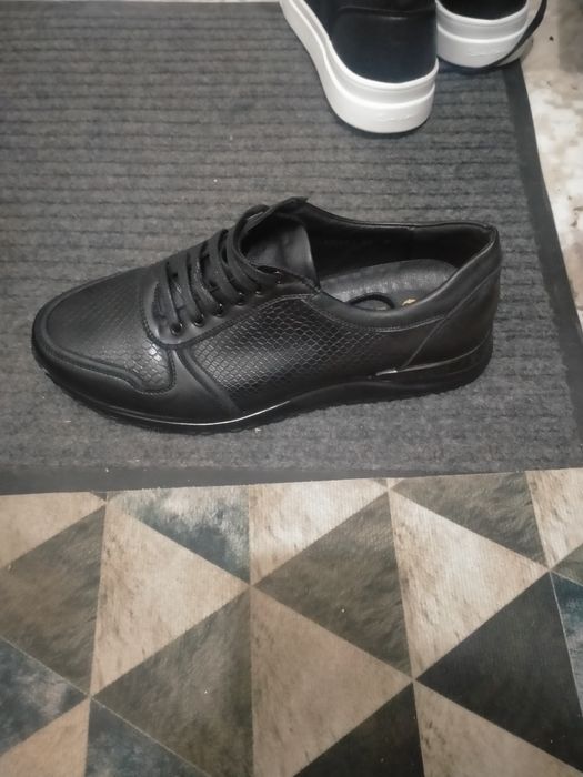 Продам обувь новый