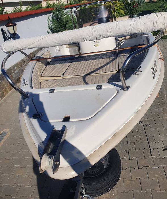 Лодка с двигател Honda 50к.с Beluga 430