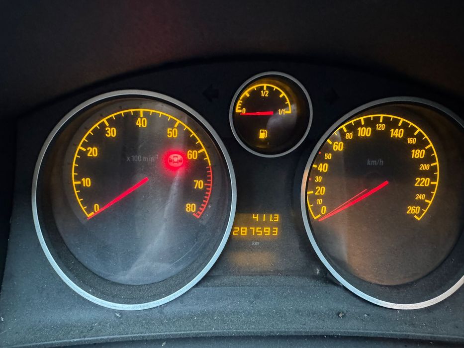 Opel Astra 1.6               .