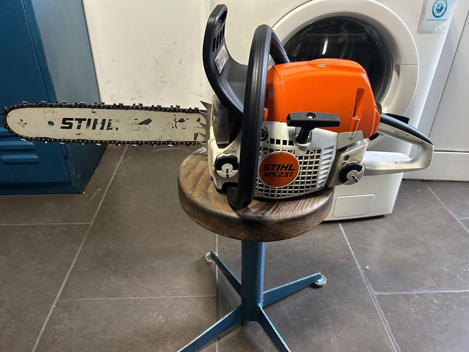 Vând Stihl MS 231 original