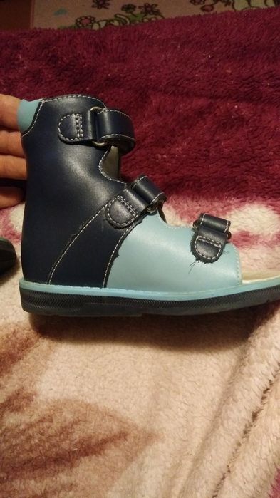 Продам артопедическую обувь.