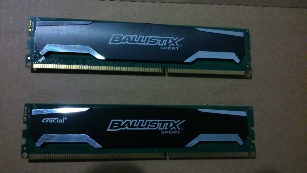 2  Memorii  Crucial  DDR3 8GB  1600 Mhz  CL 9 - Utilizate
