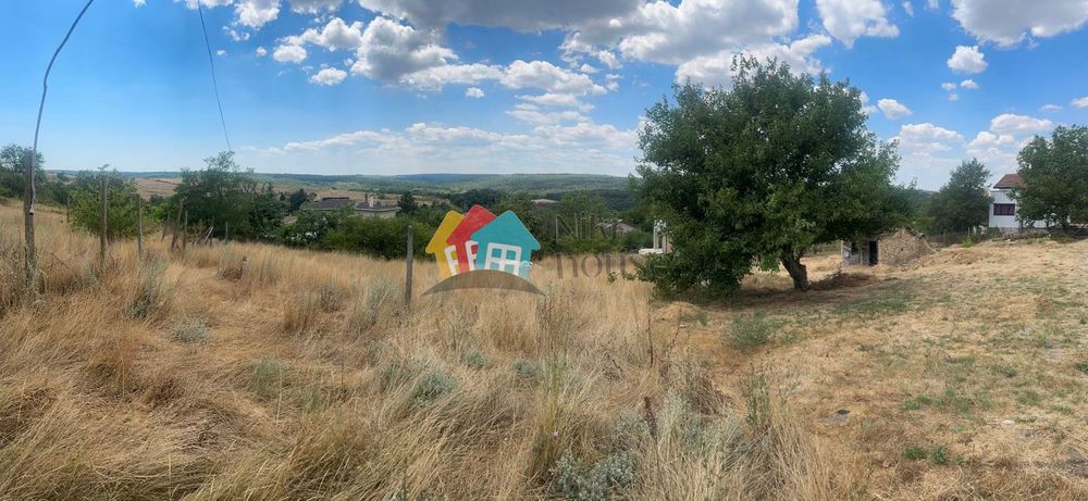 Парцел в Варна, област-с.Константиново площ 823 цена 33500