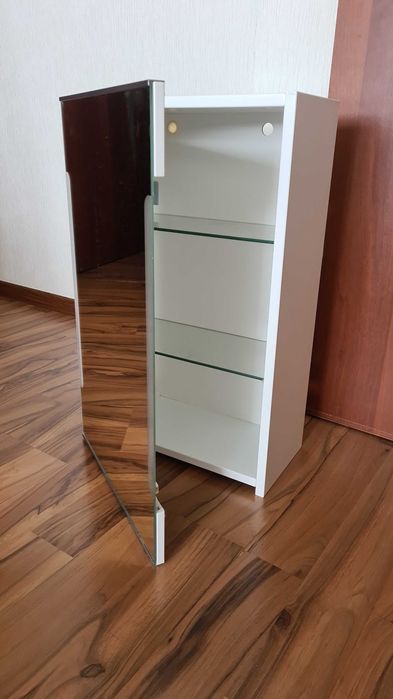Продаю шкаф в ванную комнату