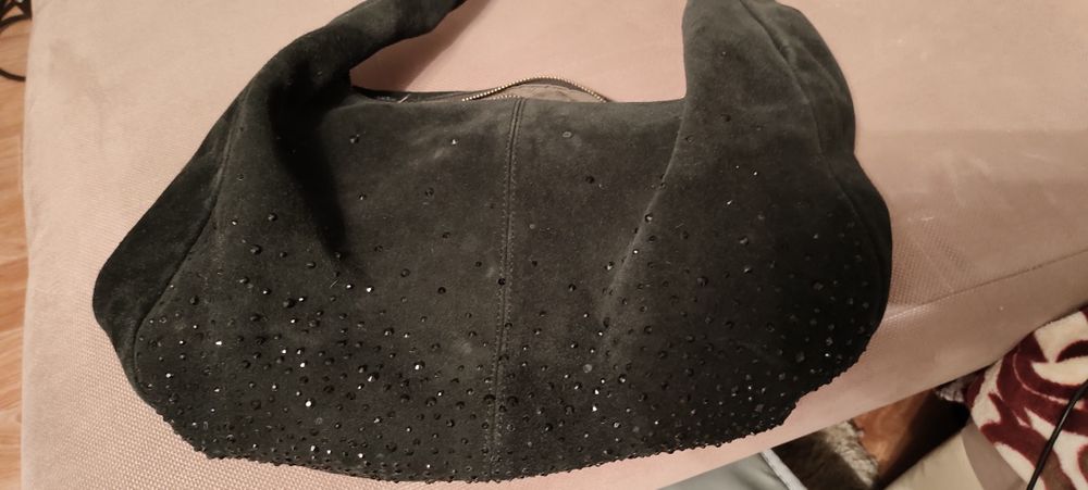 Сумка замшевая вместительная.