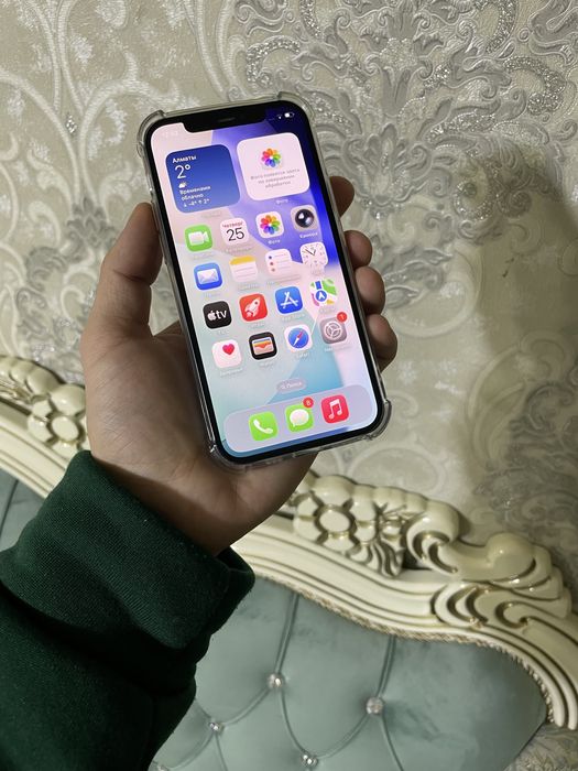 Продам телефон Айфон 12 128Gb