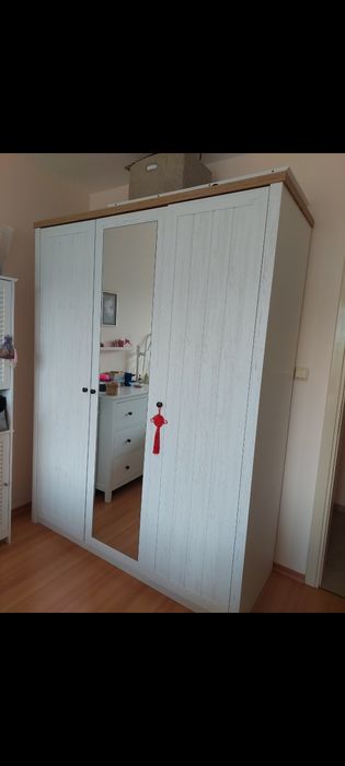 Гардероби за спалня и антре