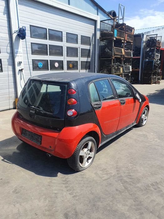 Smart FoRFOUR AN 2004 Dezmembrez/Dezmembram