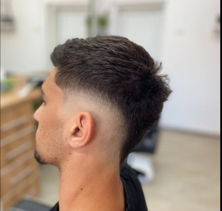 Frizer in Deva ! Sunt pasionat de frizerie si vrreau sa evoluez