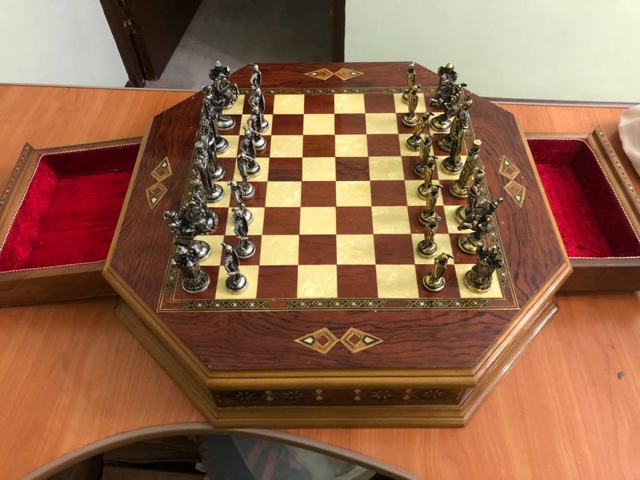 Шахматы подарочные « Империал» орех, большие “Helena Wood Art”