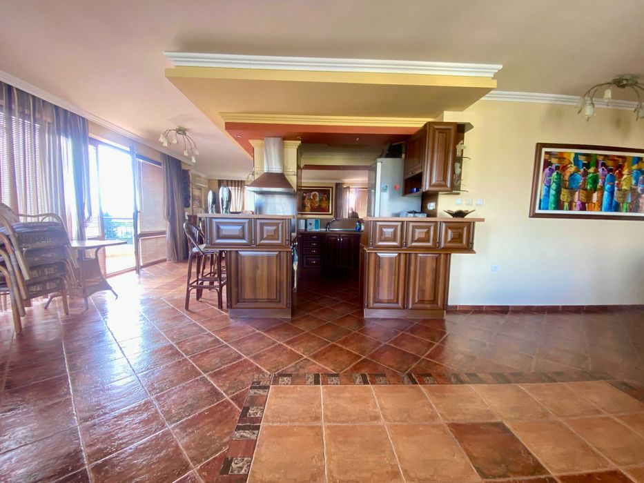 Продава се Двустаен апартамент в к.к. Слънчев бряг - 250 кв.м за 1213 €/кв.м - Снимка #8