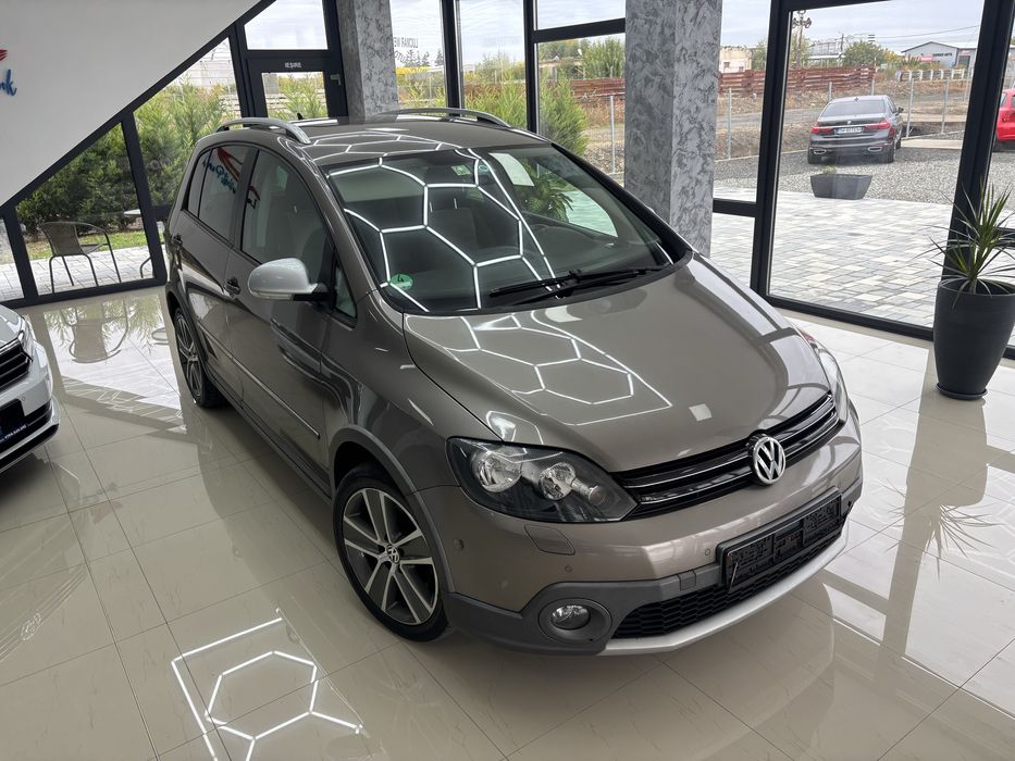 VOLKSWAGEN Golf Plus 2011 — imagine 3