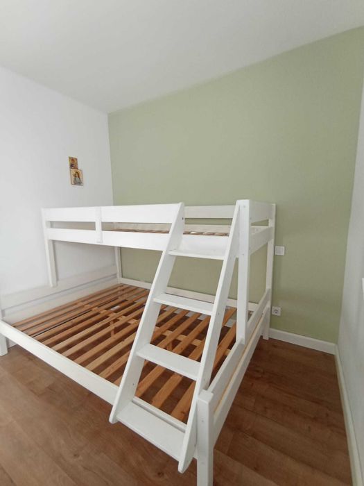 Pat supraetajat lemn masiv