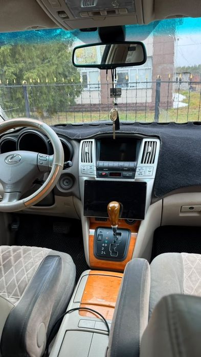 Продам лексус 350