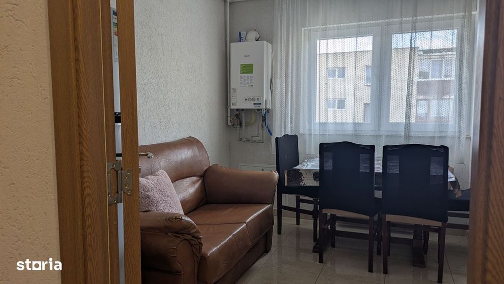 Inchiriez ap cu 2 dormitoare, decomandat, bloc nou, centru!