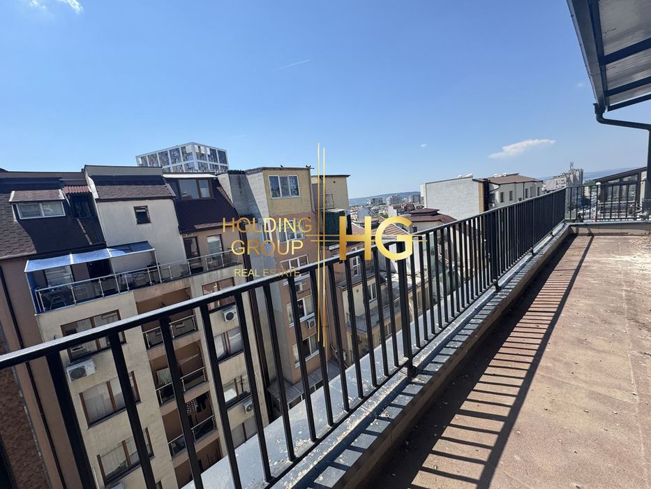 Продава се Тристаен апартамент в Варна, Цветен квартал - 120 кв.м за 1100 €/кв.м - Снимка #1