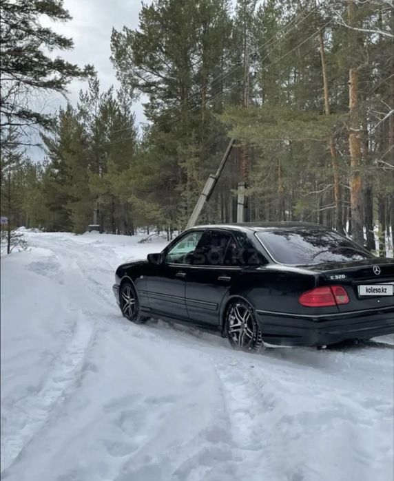 Срочно продаётся мерседес бенц Е240, 1998г,в.