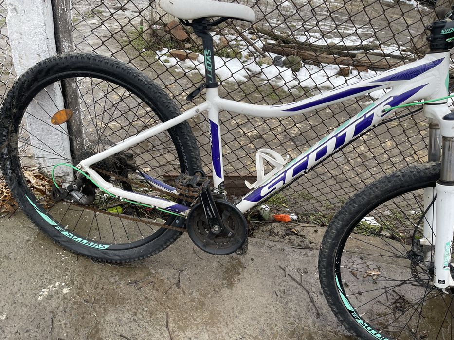 Vand bicicleta,merg schimbatoarele, franele tin bine “frane pe ulei”