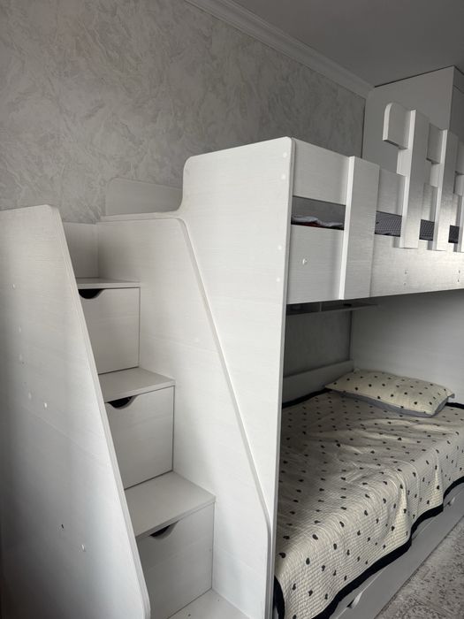 Двухярусная подростковая кровать