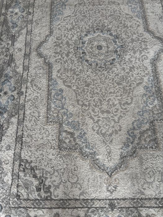 Ковер в хорошем состоянии