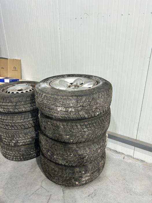 Лети джанти с гуми 6х139.7 от нисан терано