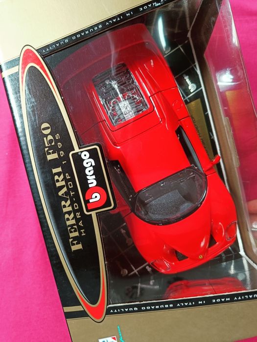 Bburago 1:18 Ferrari Sibiu • OLX.ro