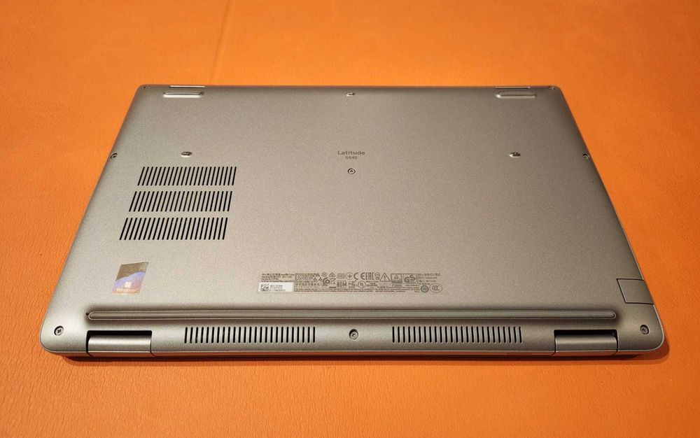Dell Latitude 5540 i5 1335U 16/32 Gb Display 15.6 baterie 8 ore