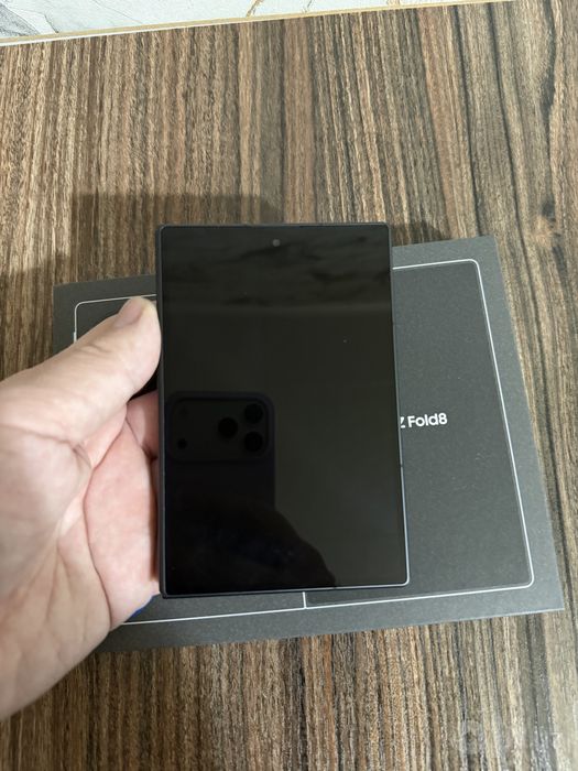 Продаю Samsung Galaxy Z Fold 8