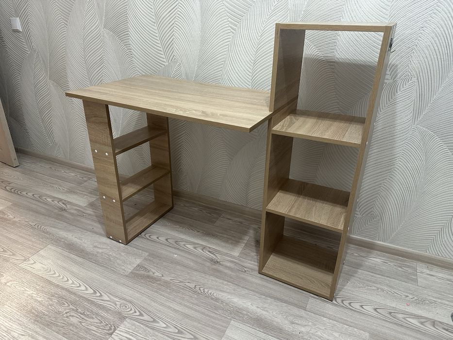 Продам стол письменный