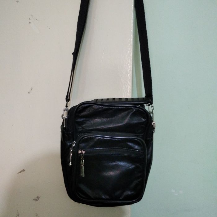 Продам кожаные сумки.