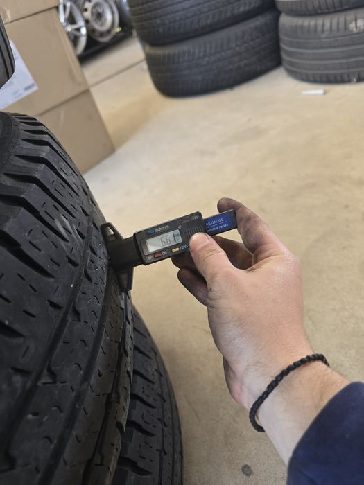 4 Броя Бусови Гуми 225/75/16C Michelin 2x6,6mm 2x4mm
