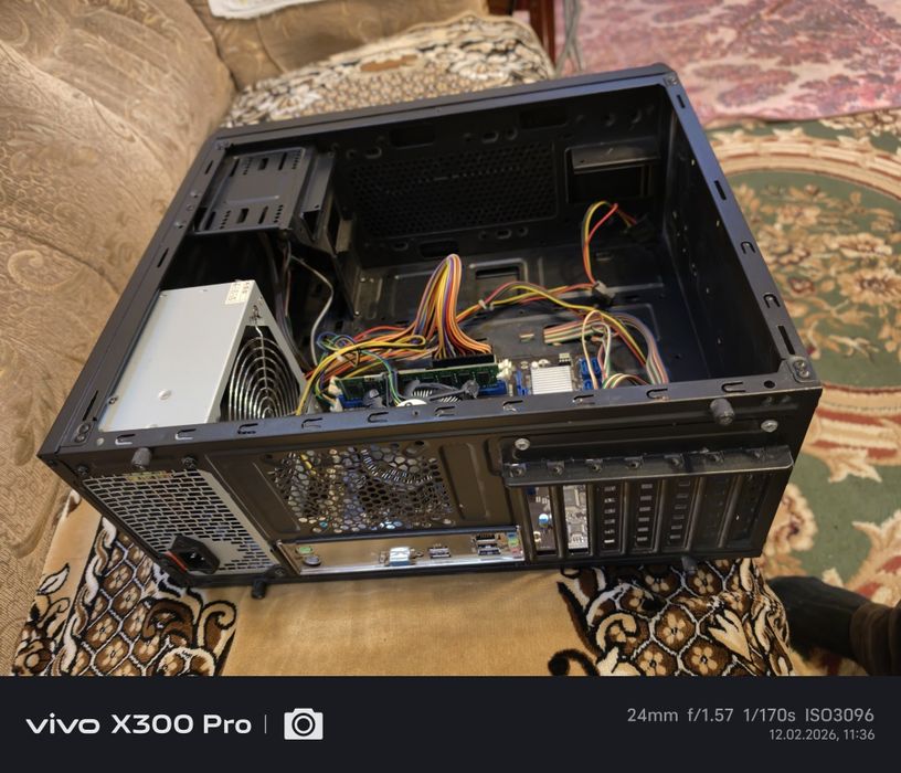 Продам комп без hdd нет боковой крышки