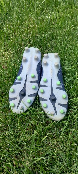 Ghete fotbal cu crampon în stare perfecta