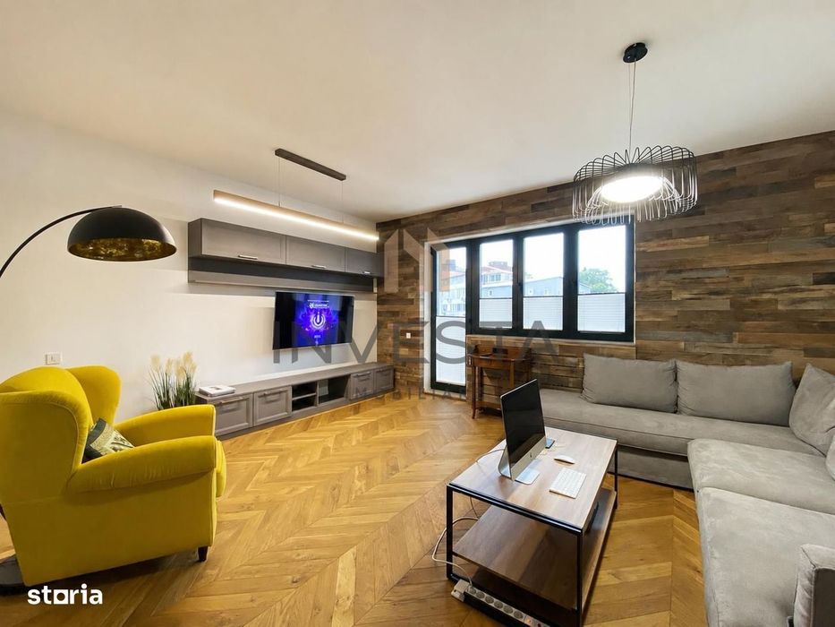 Apartament cu 4 camere si priveliste asupra orasului, zona Centrala!