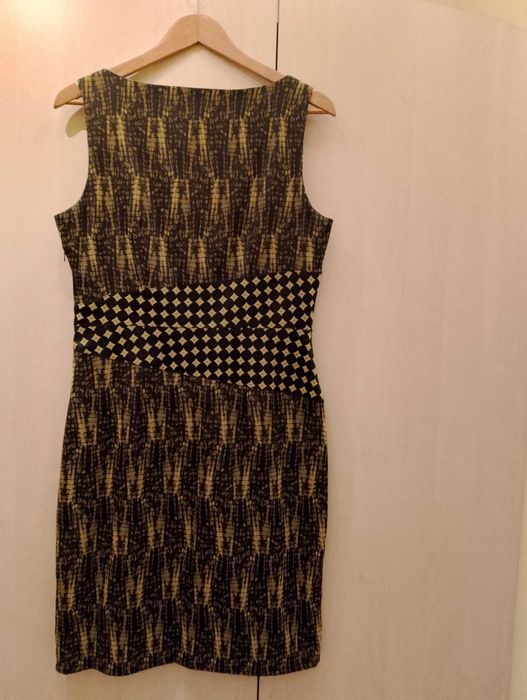 Сукман или рокля без ръкави?